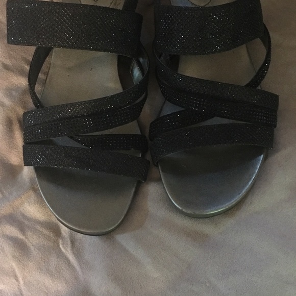 Sandals - Picture 2 of 6